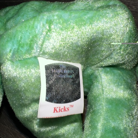 Ty Beanie Baby Kicks the Soccer Bear - Picture 7 of 9